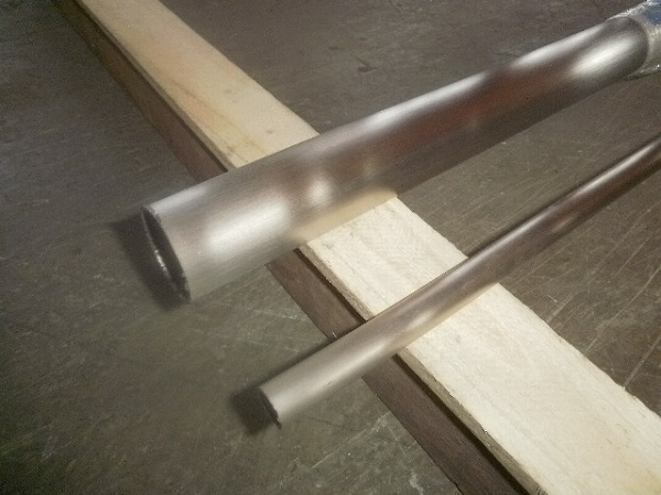 ステンレス ヘアーライン研磨 丸パイプ SUS304 各品形状の(1000～100mm